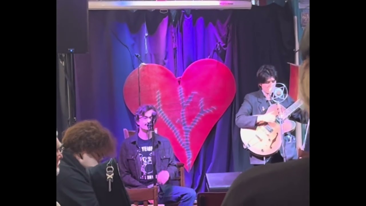RicoR- Moral Ground (feat. Vee Ivy) Live ​@ The Ugly Mug 2/2/26