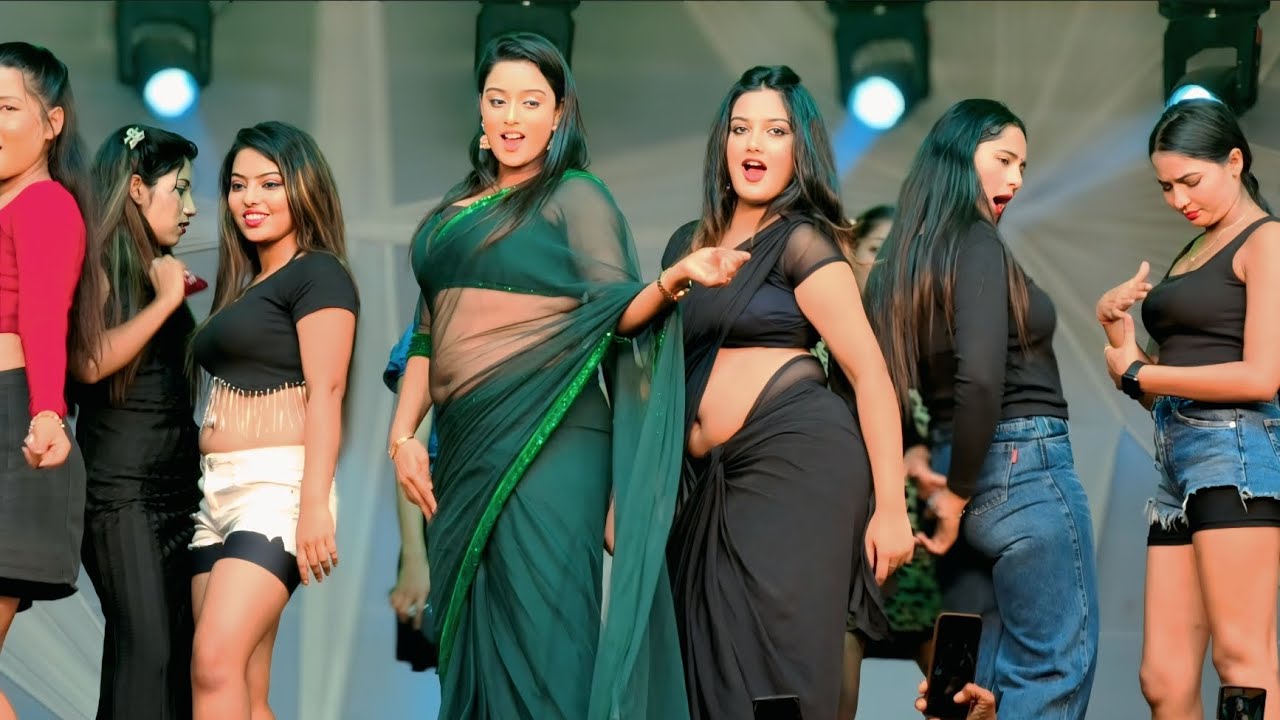 #काजल के इसी मूड के दीवाने है फ़ैन्स | Badi Muskil Baba Badi Muskil #sobhasamrat_theater viral gurls