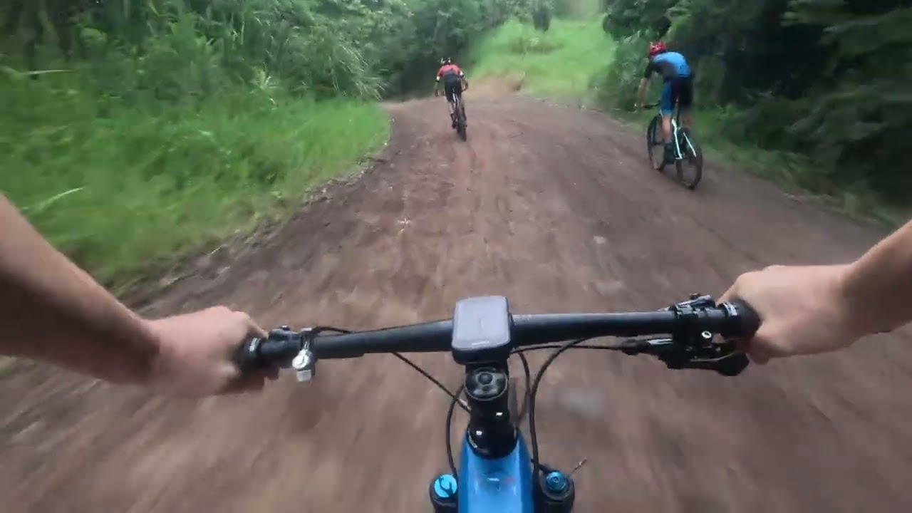 pedal com a turma e lembranças do pulguento
