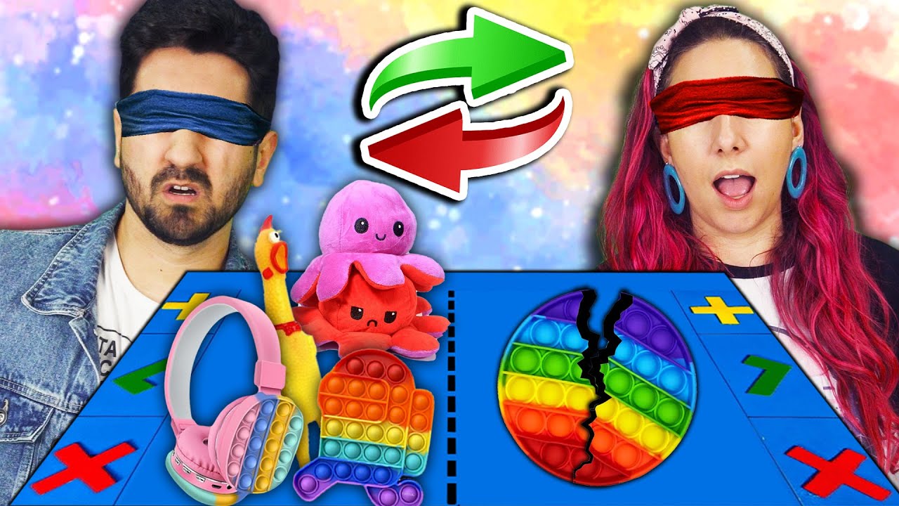TROCAMOS FIDGET TOYS COM OS OLHOS VENDADOS | Gabriel e Shirley 2.0