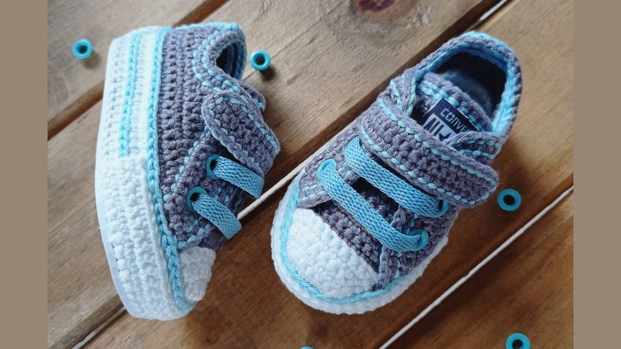 Tênis de bebê em crochê tipo All Star - versão velcro 9 cm /0 a 3 meses (70 pontos)