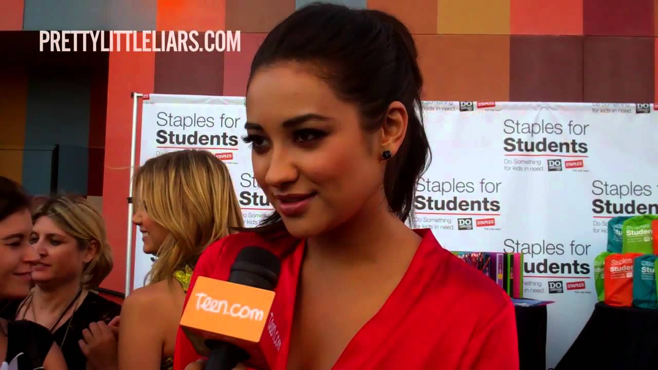 Exclusive: Shay Mitchell at the Teen Choice Awards!