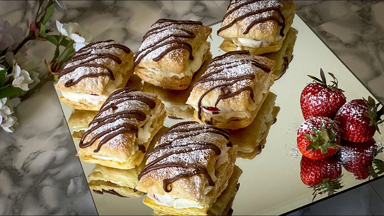 Strawberry and Cream puff pastry - 4 Ingredients easy dessert