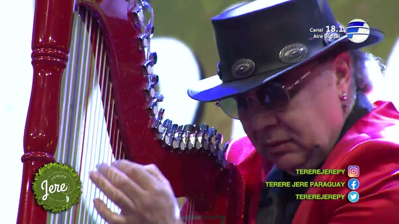 VÍCTOR ESPÍNOLA    -  FADED