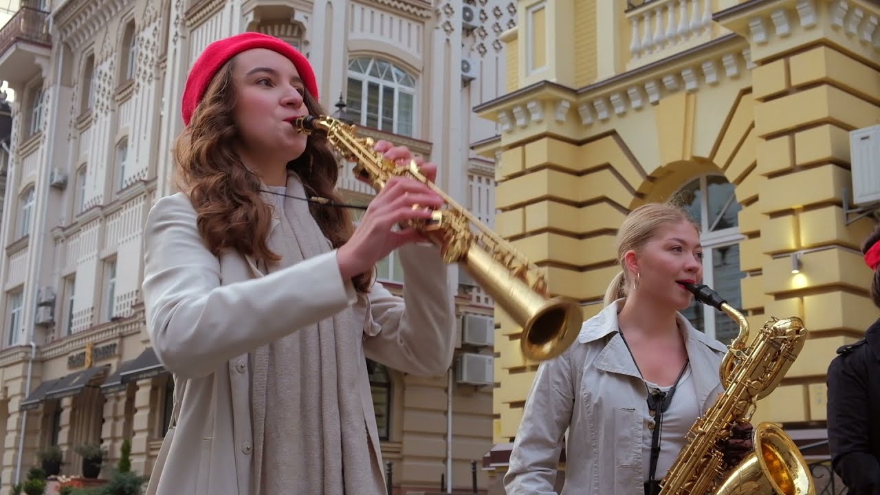 Brilliance Sax Quartet - Les Champs-Elysées