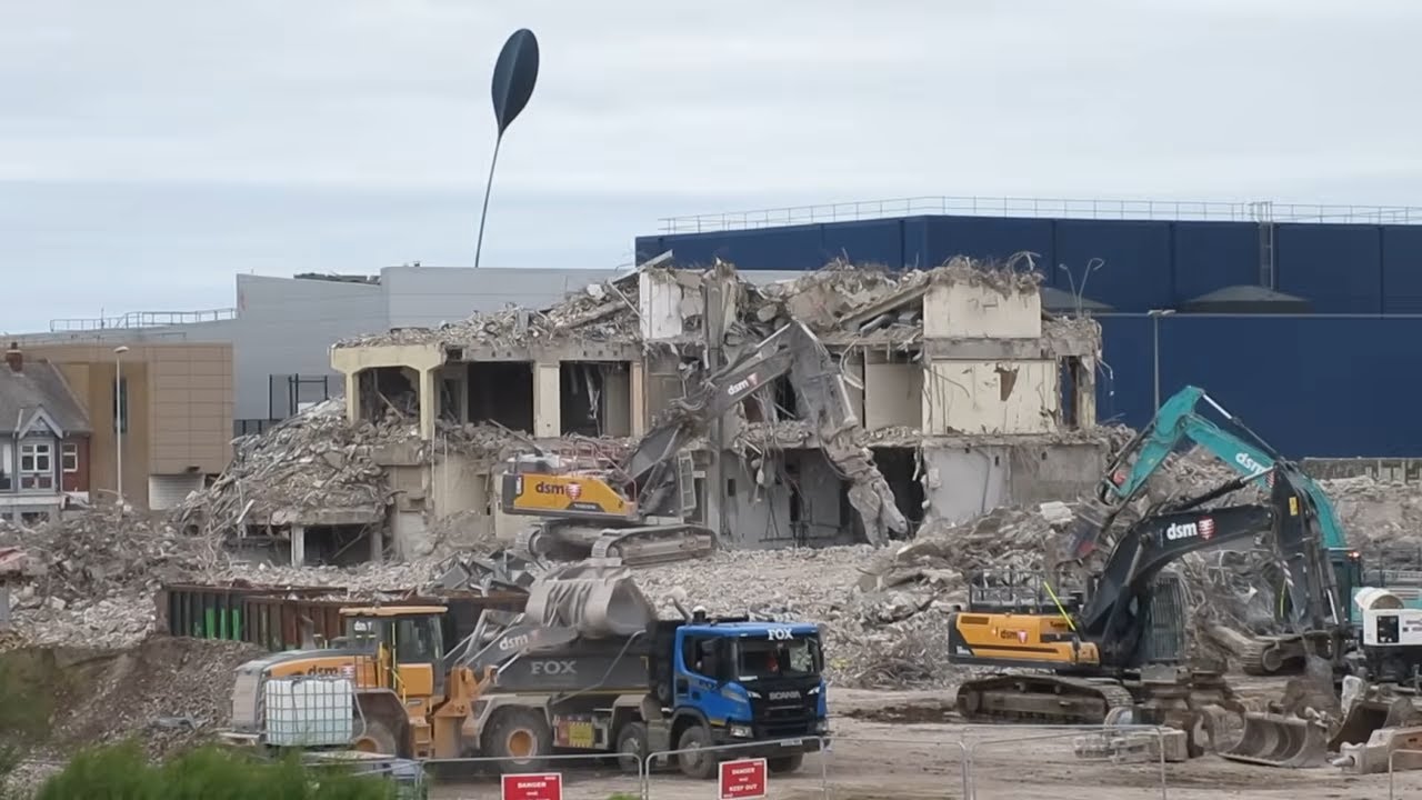 DAILY DOSE OF DEMOLITION PART 1 BLACKPOOL POLICE STATION DEMOLITION 18/07/2025 DSM DEMOLITION