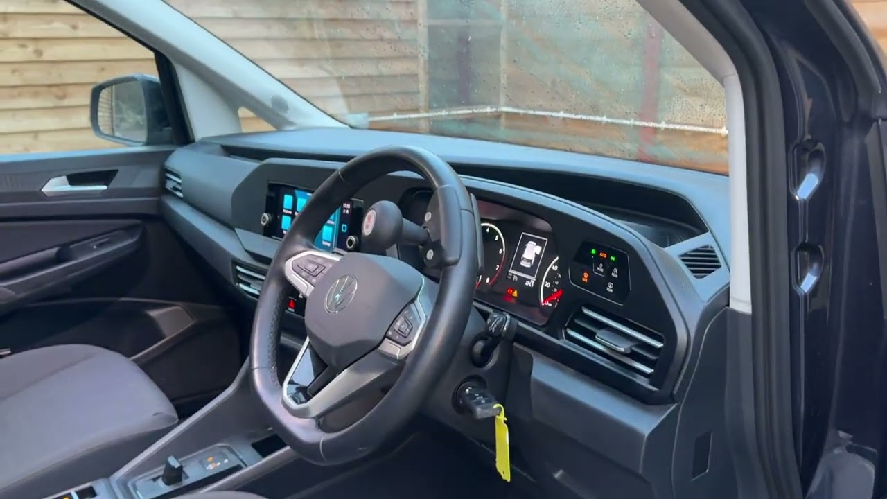 YY23 DBX BLUE VW CADDY WAV