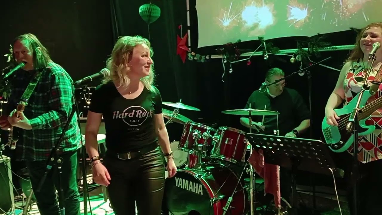 Feestband TOON speelt Unchain My Heart in Music In The Hall 4 januari 2026 Leiden