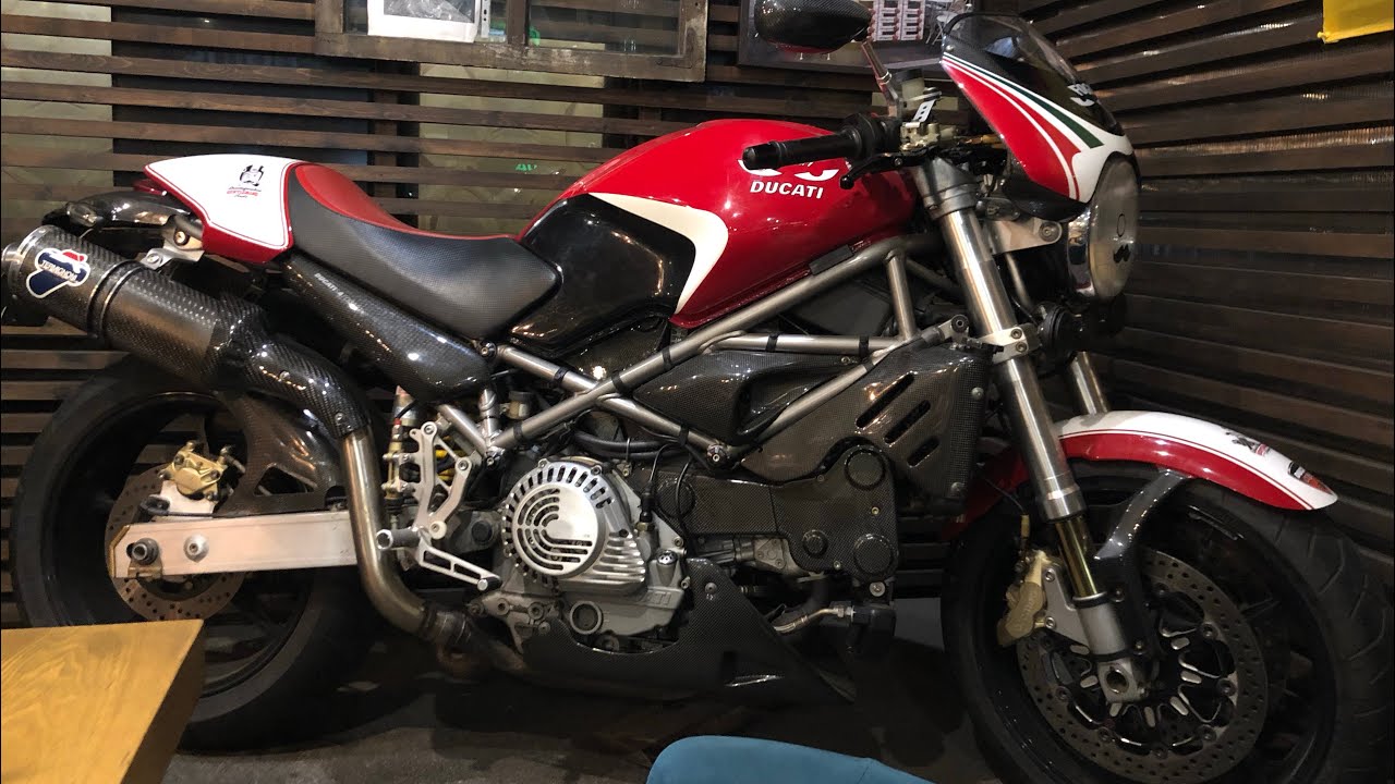 Una Ducati edizione Limitata ! Solo 200 pezzi qua a Vladivostok