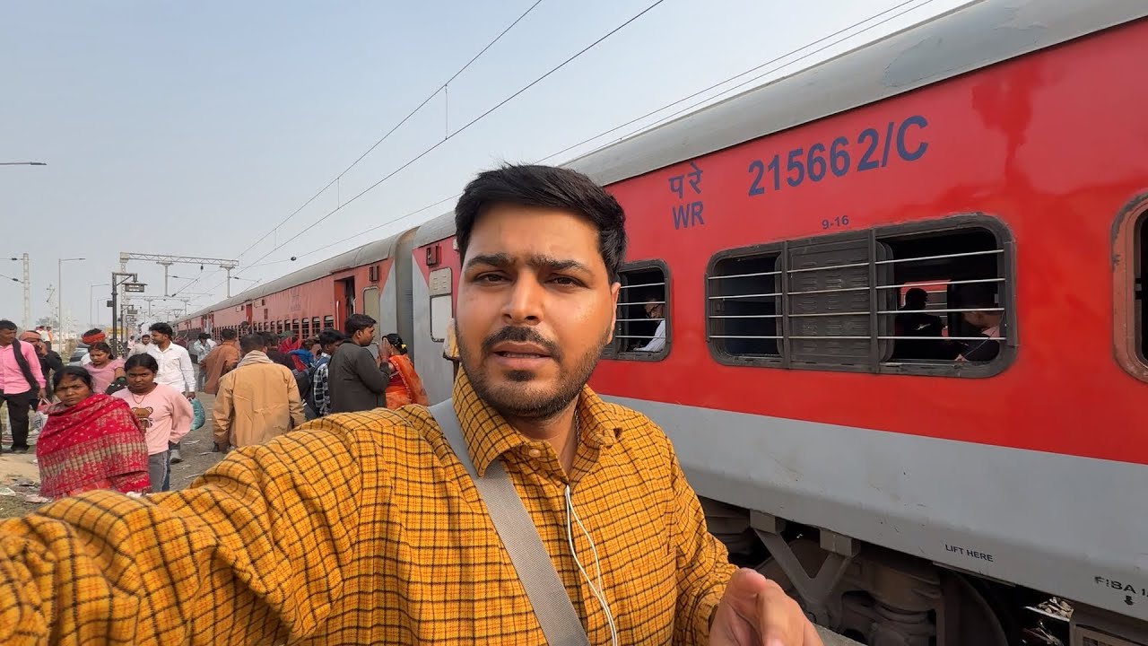 Bandra-Barauni Avadh Exp Sleeper Class train journey review 