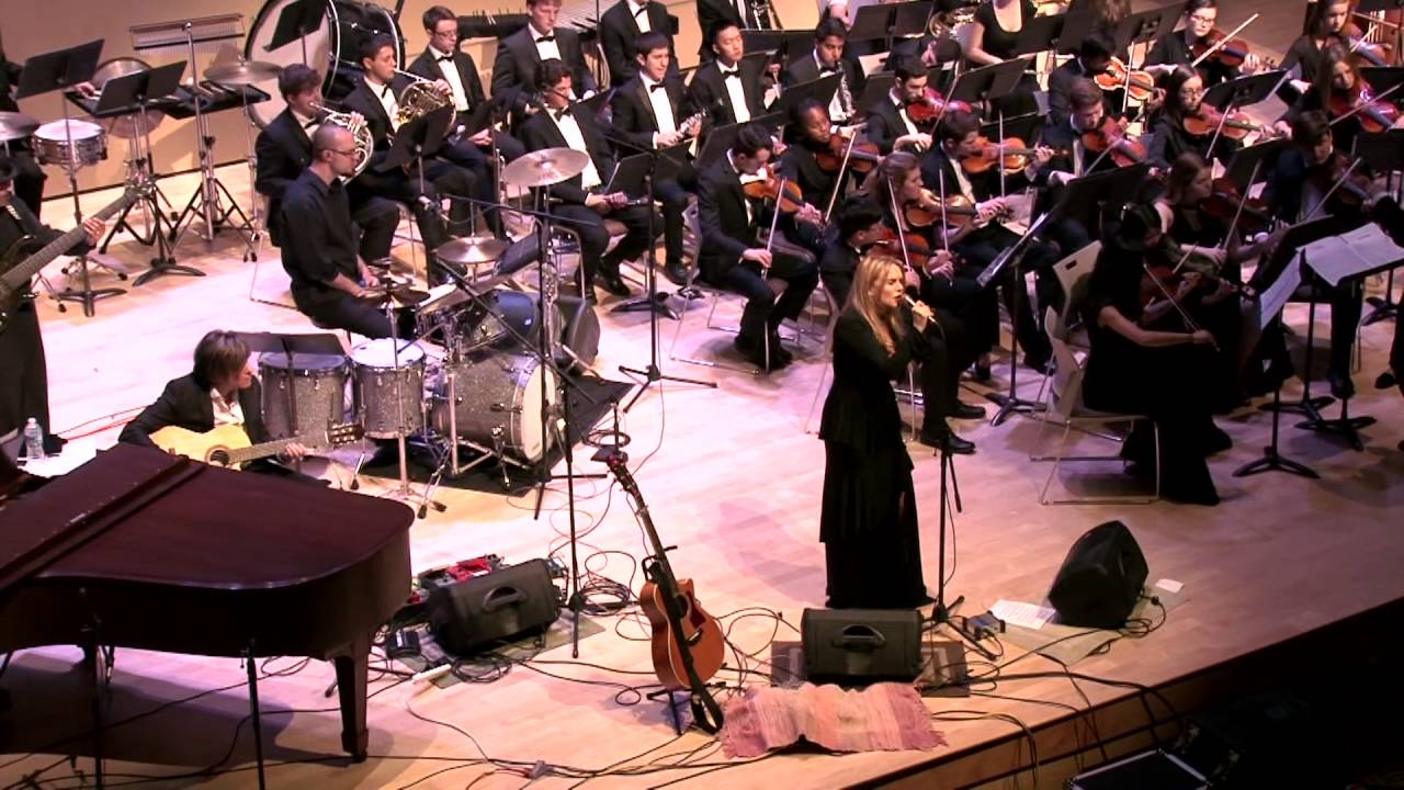 Una Furtiva Lagrima performed live by Mary Fahl (formerly of October Project)