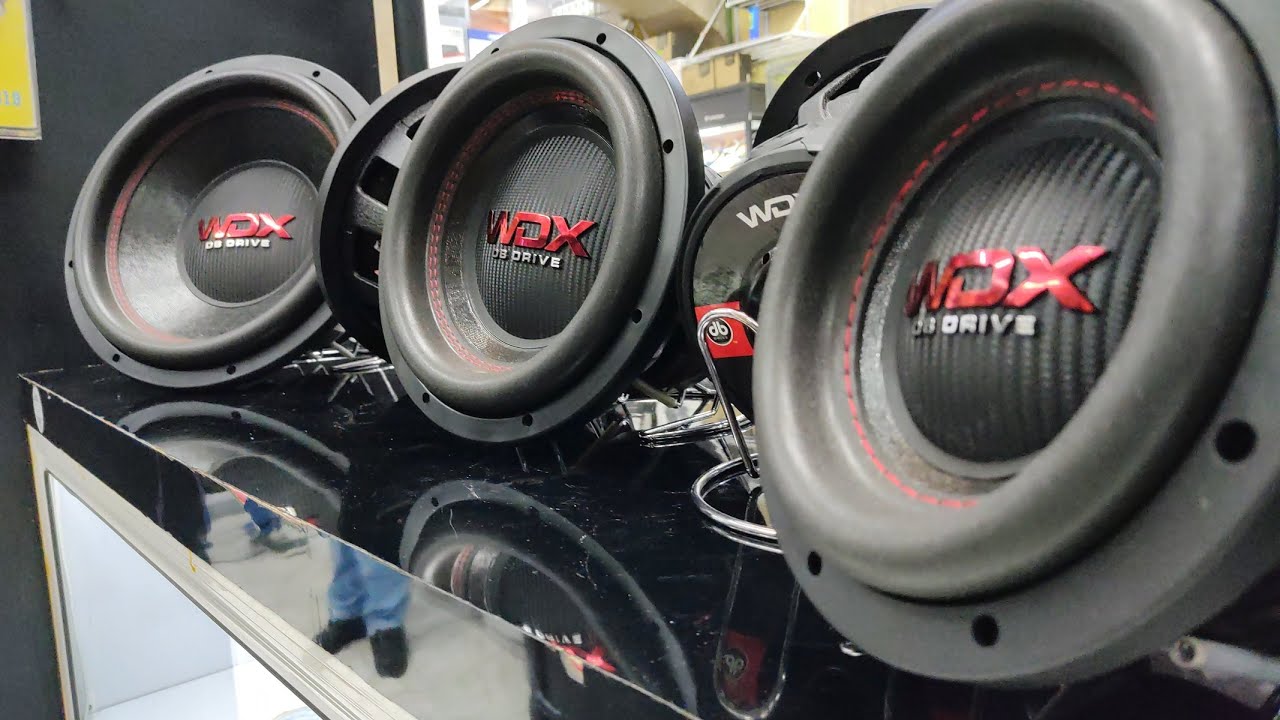Familia de Subwoofers WDX de DB Drive; disponible en 6.5, 8, 10, 12, 15 y 18 pulgadas.