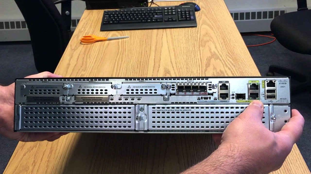 Cisco 2921 Unboxing