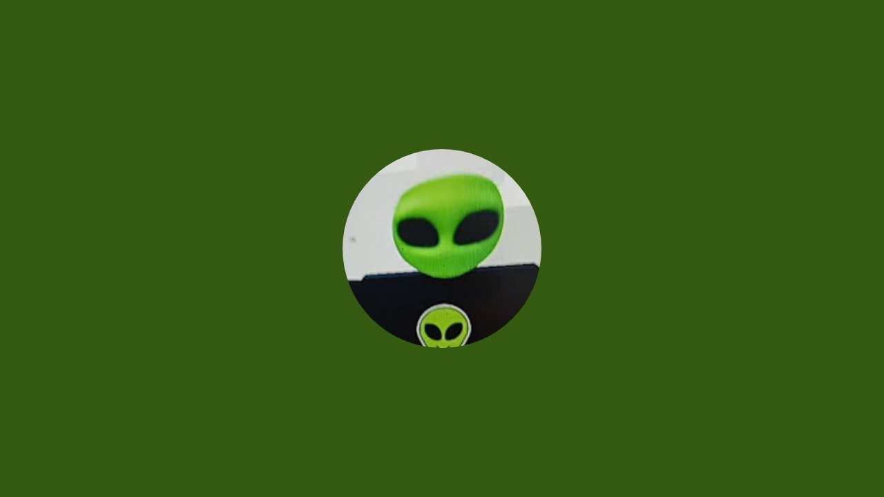 alienek  nadaje na żywo