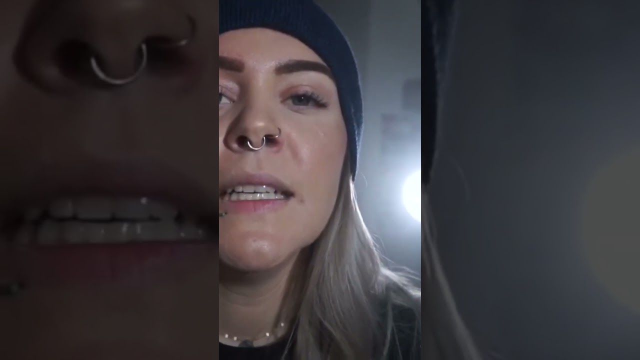 Girl kills vape tricks - #ukvapesquad #ukvapers #ukvapes #latestvapes #howtovape #cheapvape #uk