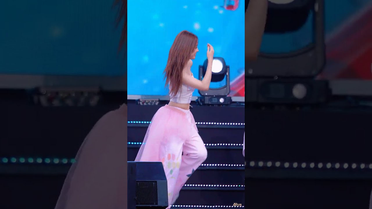 240525]WOOAH(우아) Wooyeon (우연) _ BLUSH