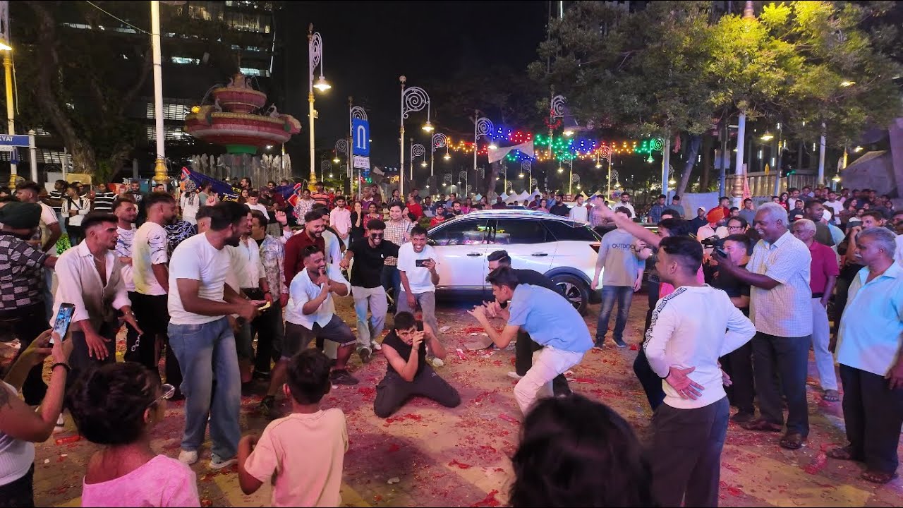 Watch The Biggest Diwali 🪔 Festival in Kuala Lumpur | Massive Fireworks 🎇 Street Dance Celebrations
