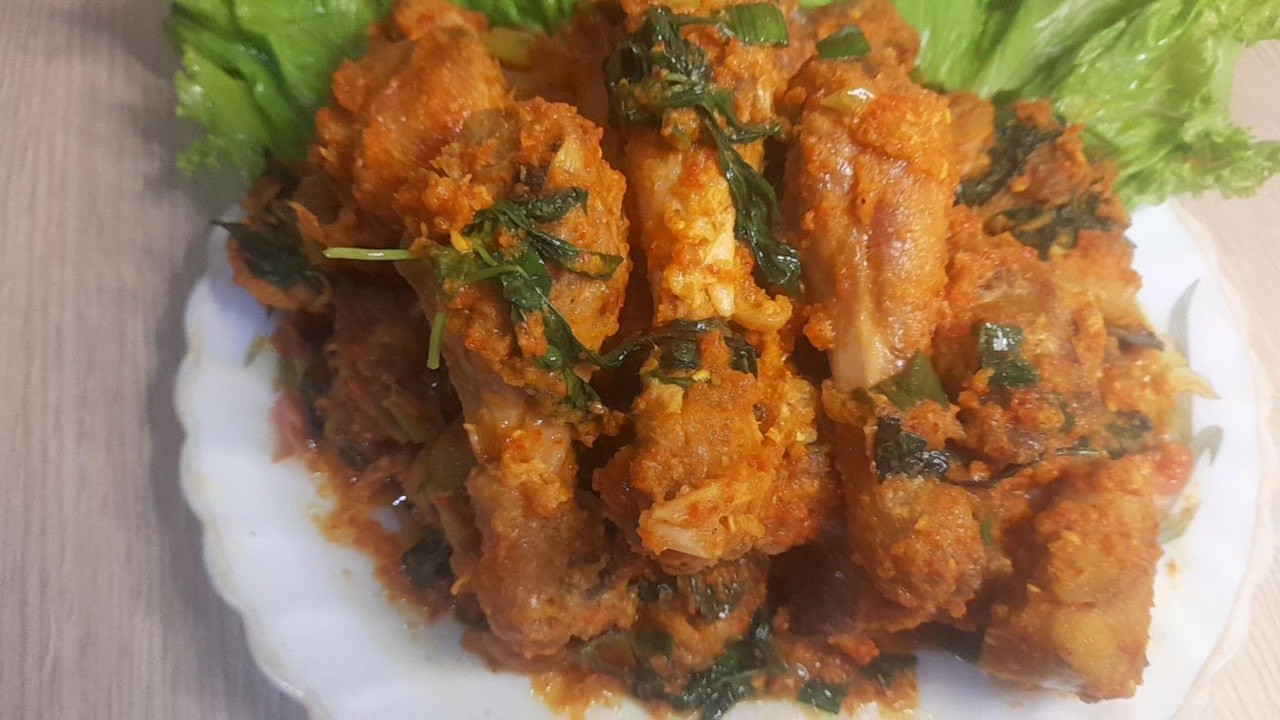 Cara Memasak Ayam Rica-Rica Daun Kemangi Ala Rumahan