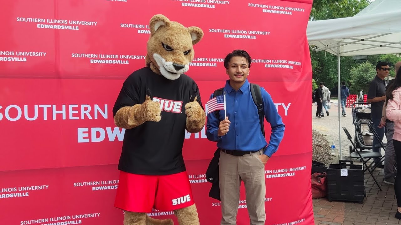 university tour ❤️😗#southern illinois university ,edwardsville USA #orientation day🙌🇺🇸❤️🇺🇸🇺🇸