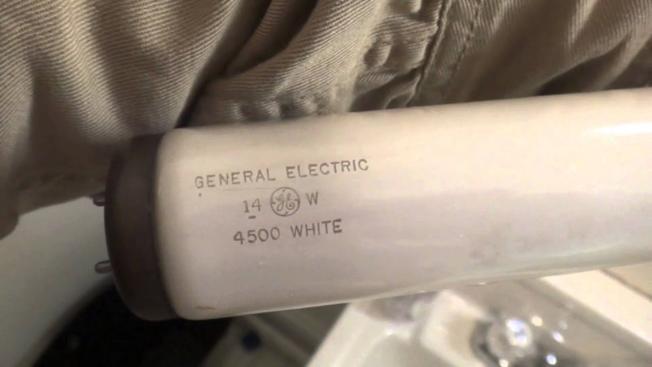 Vintage 1945 GE 14 Watt Fluorescent Lamp
