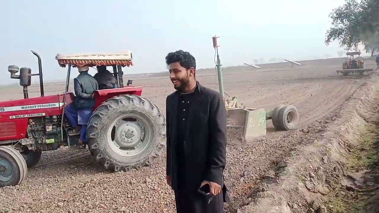 دوستوں آج کے ویلوگ میں مکئی کی کاشت کے لیے بنجر زمینوں کو تیار کیا 