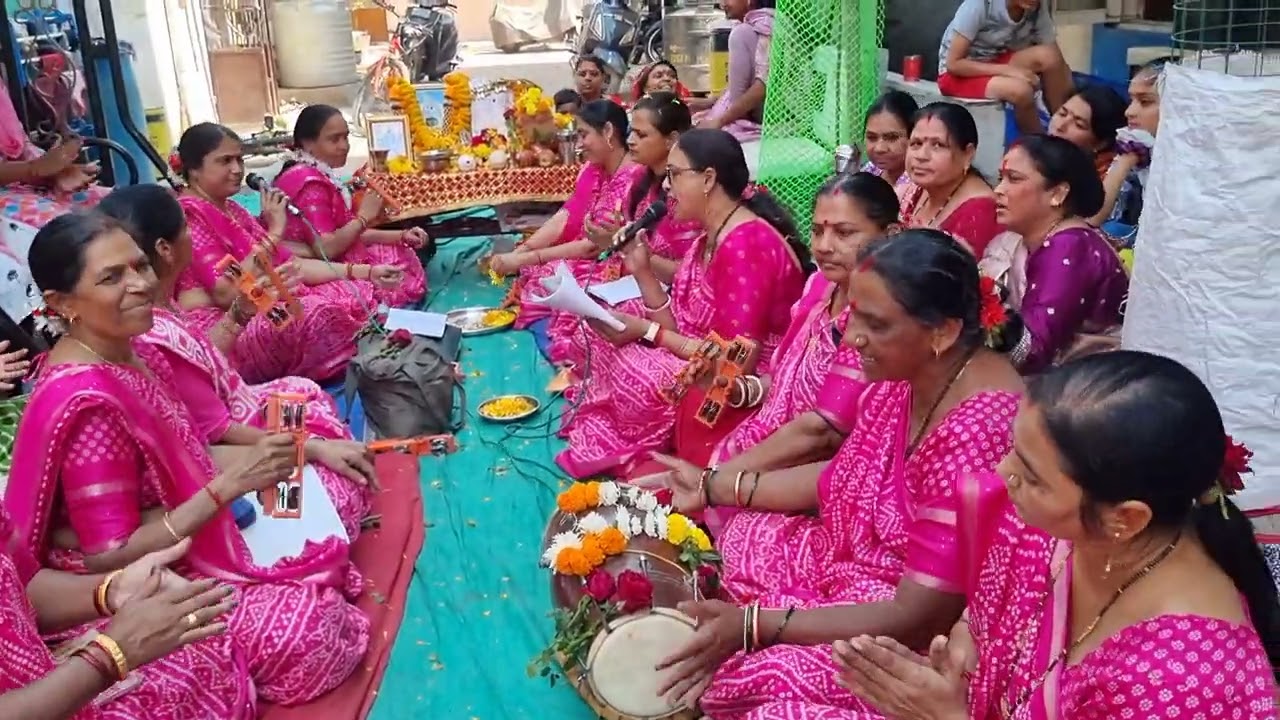 લખેલ છે 🌹મેં તો તેડાવ્યા બહુચર માં પુનિત પગલા 🌹 કેનેડા થી રીટાબેને મોકલેલ છે