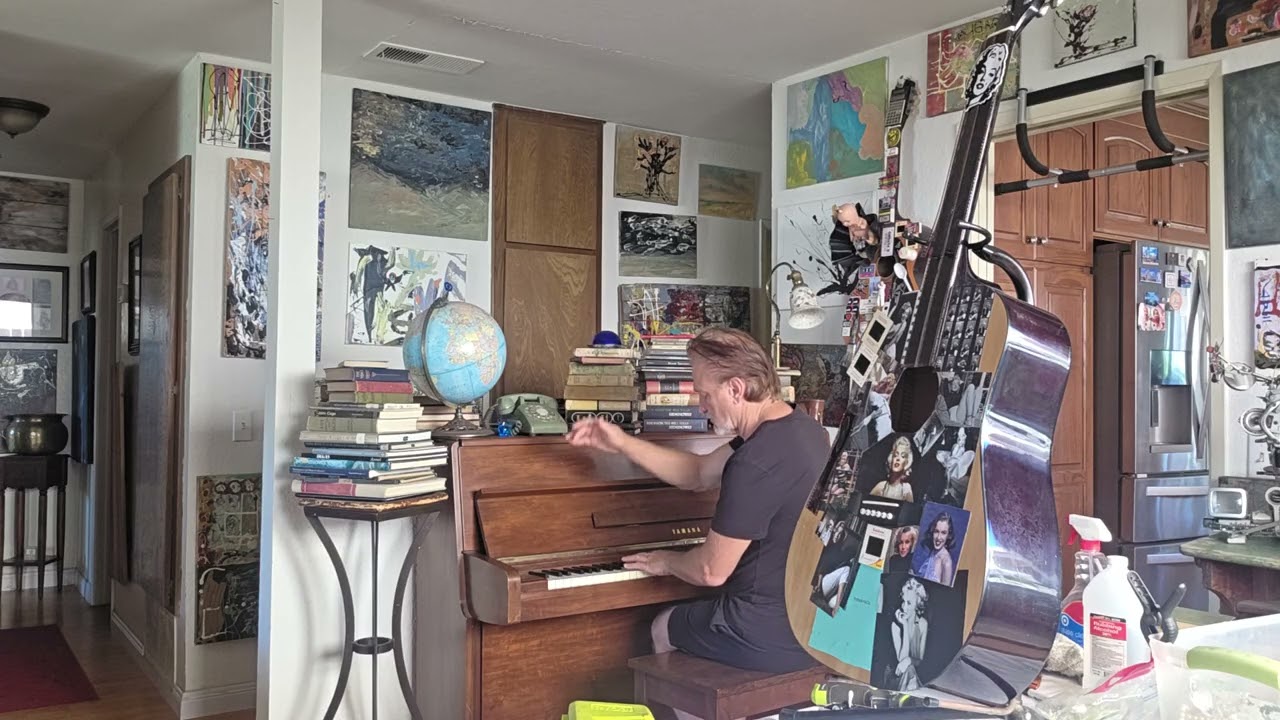 day pianoing........new word to get lost into