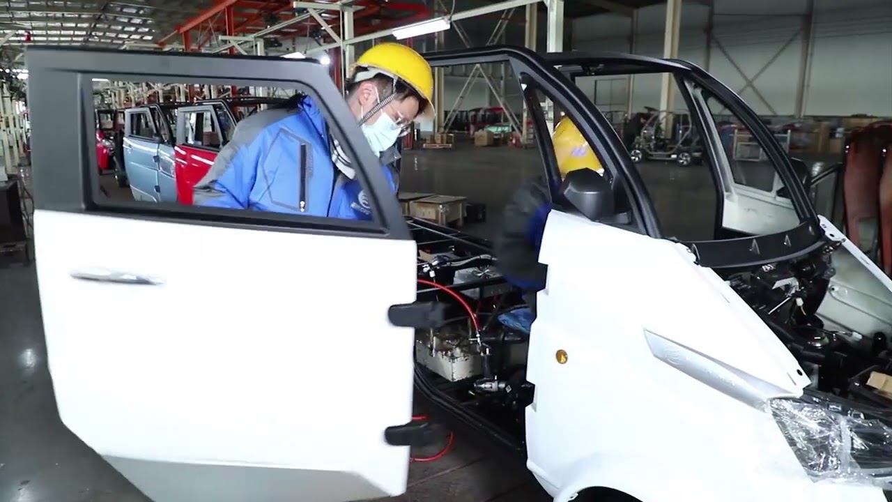 Runhorse EV J1 3 wheel electric car