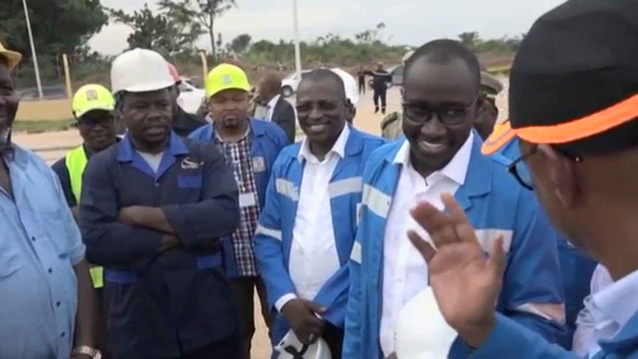 Visite du Ministre à la GESTOCI