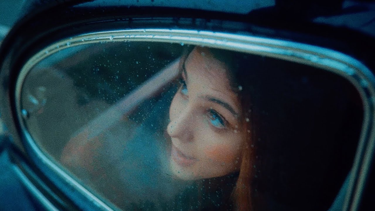 Laura Stangl - Modo Avión (Official Video)