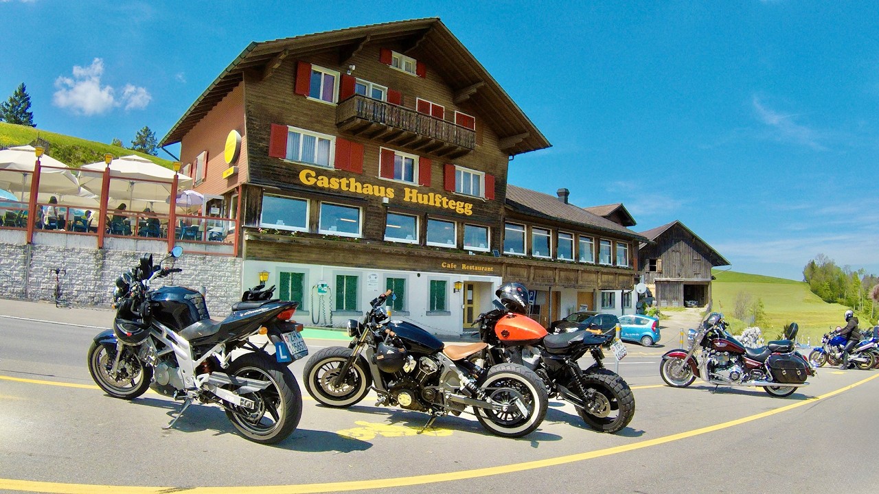 Motorrad-Rundtour von Singen (Hohentwiel) über die Passhöhe Hulftegg 🏍️ (3D-Route mit Slideshow)