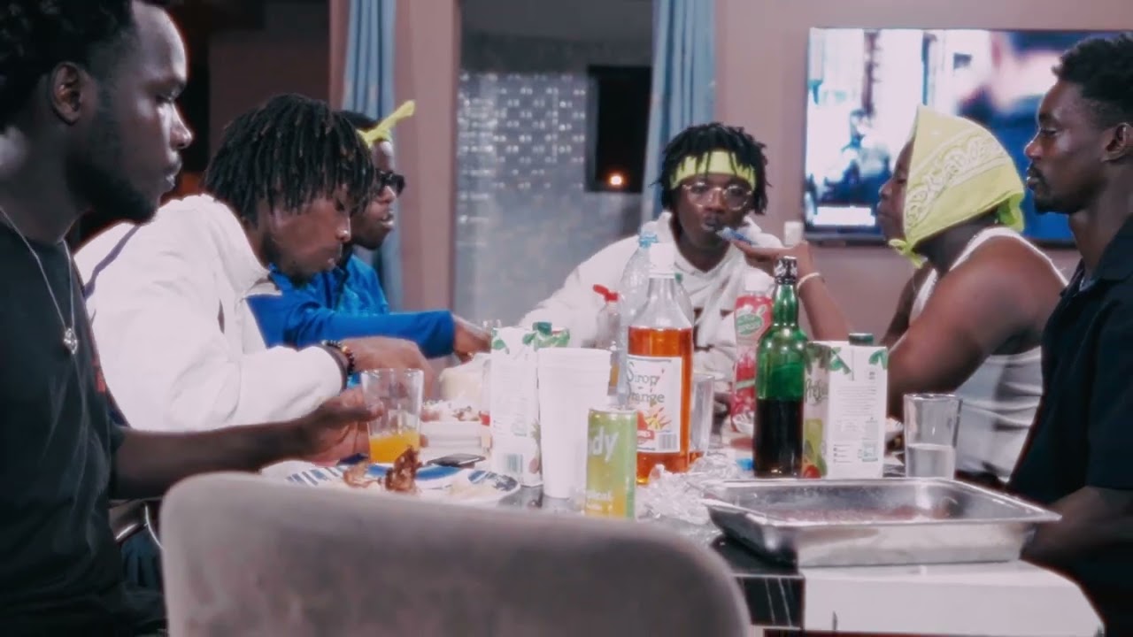 Ozaki - PlugPhone (Clip Officiel)