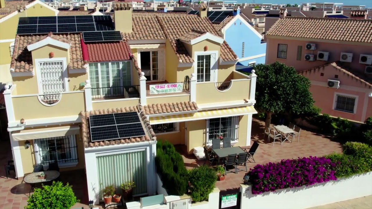 Semi detached villa for sale in Lomas de Cabo Roig