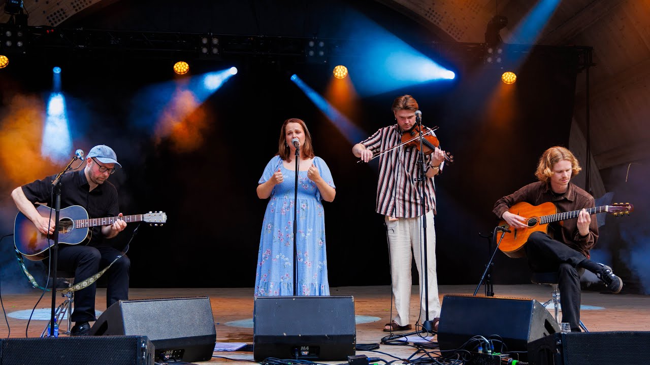 Veronica Akselsen - Spill sigøyner, spill! (Ravnedalen Live 2025)