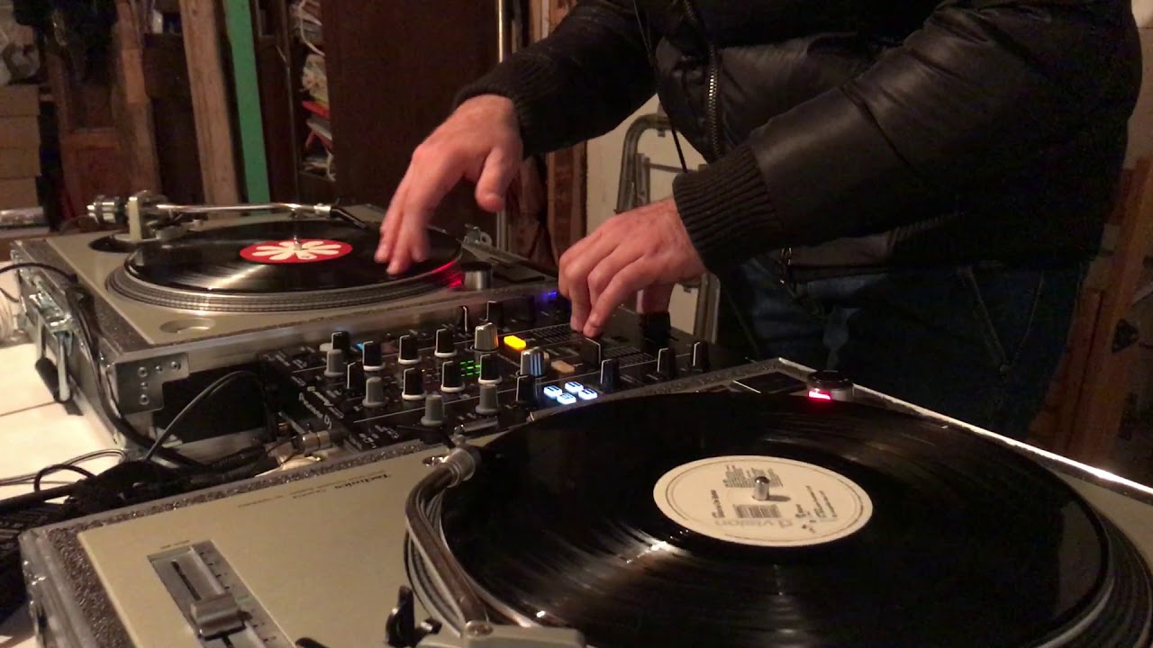 DJM 450 with Technics 1200 mk2