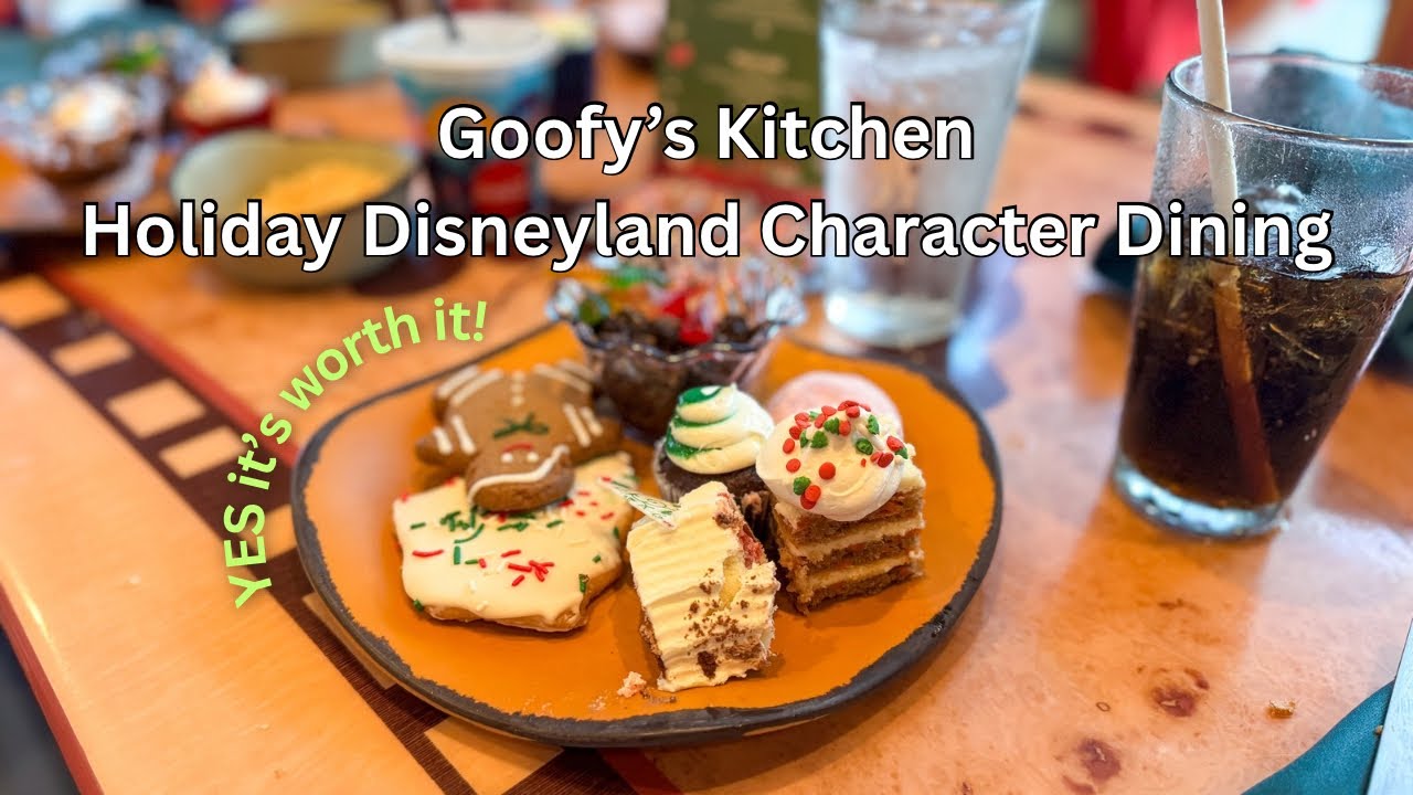 Disneyland Character Dining: Goofy’s Kitchen Holiday Review