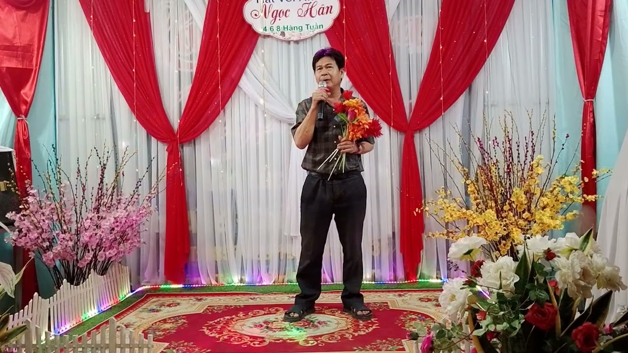 Bài thơ năm cũ trình bày A Cường 