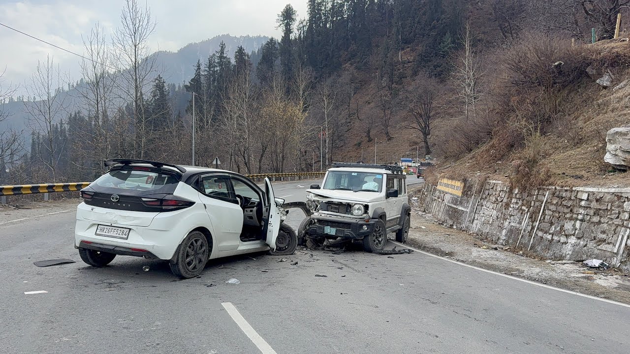 Atal Tunnel Me Live Snowfall || Black Ice Problem || Kya Sirf 4x4 Vehicle Hi Atal Tunnel Jaa Rhe Hai