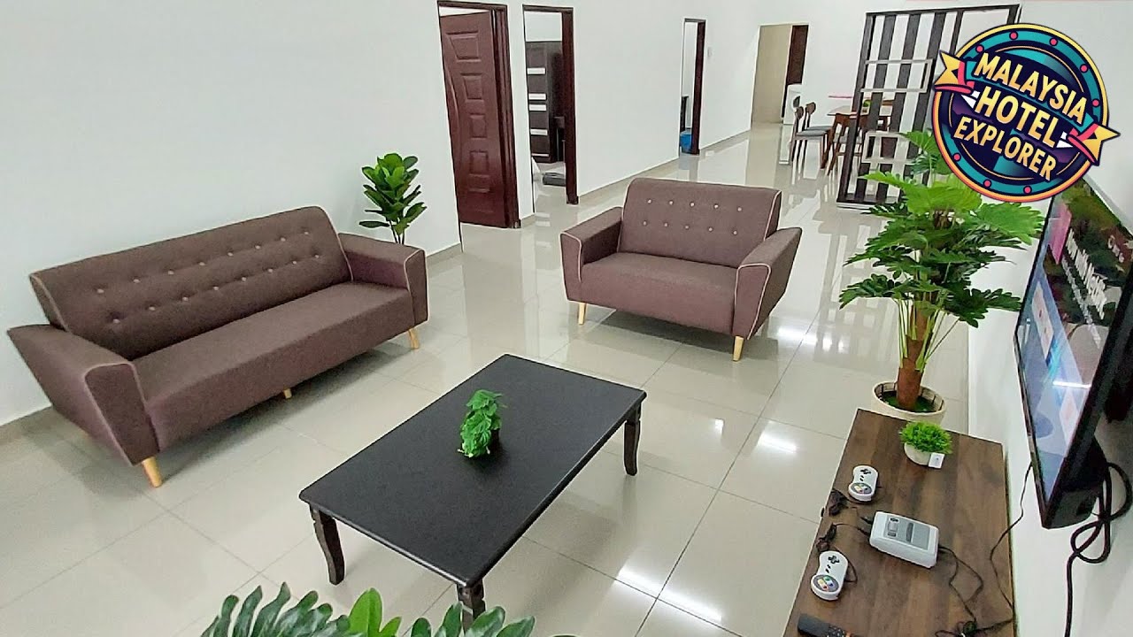 Selamat  25A  HOMEtime Sitiawan @ 10 Pax@Free Wifi | Lumut, Malaysia | Hotel Review 🛏️