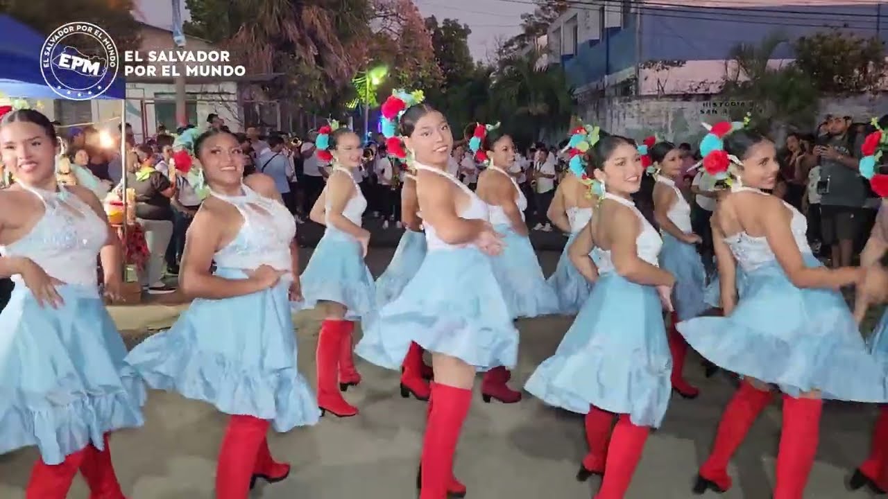 Jiquilisco Music Band Impresionante final de Presentaciòn en Desfile del Correo San Agustin