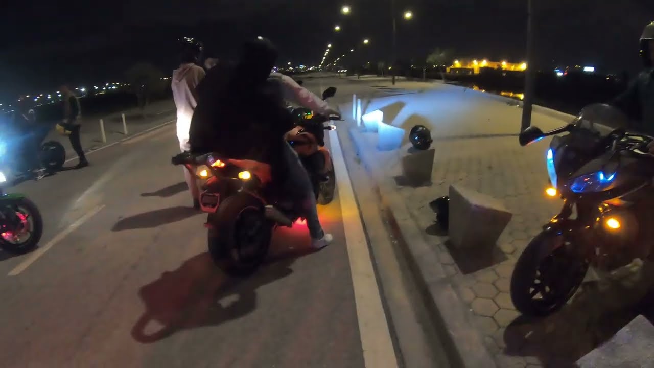 Meet the boys | Night ride