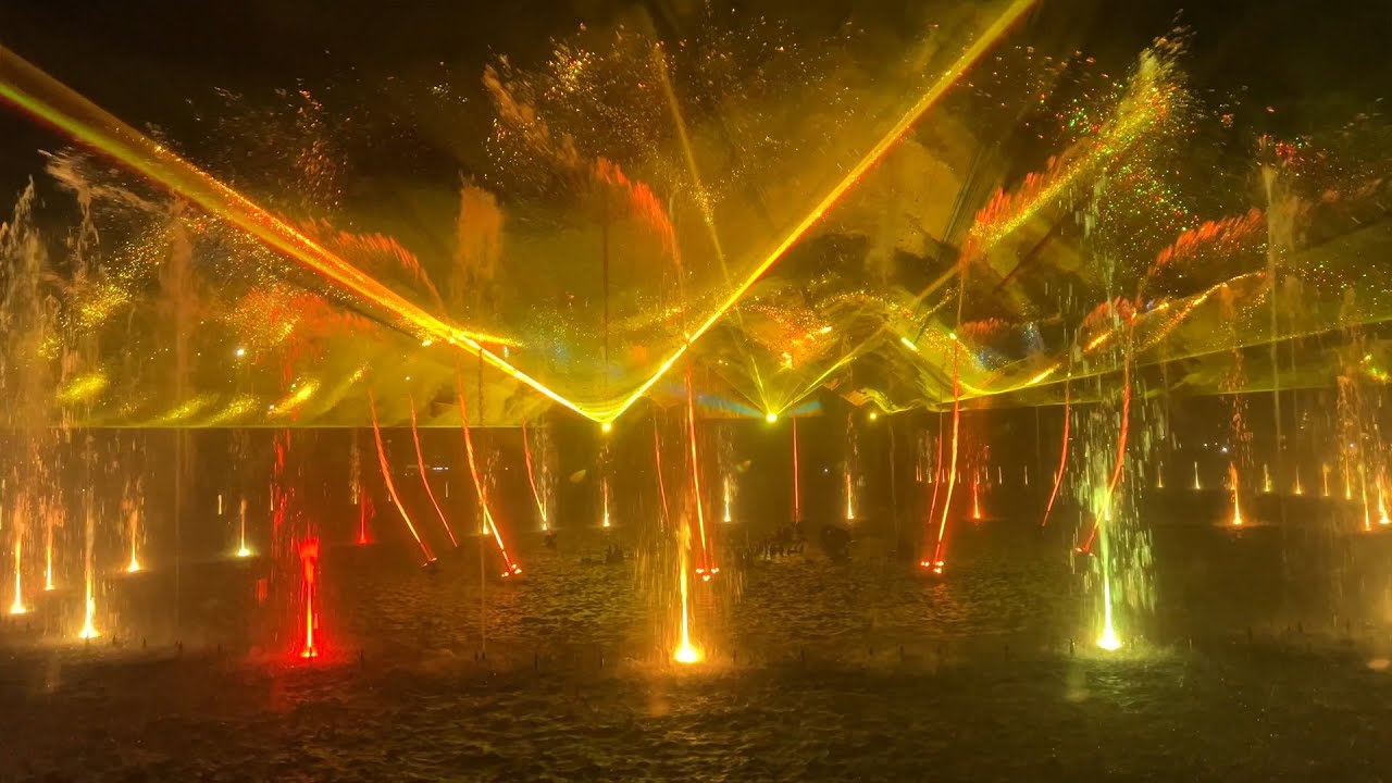 ⛲️Multimedialny Park Fontann w Warszawie - Sezon 2024, ABBA „Dancing Queen” | 4K