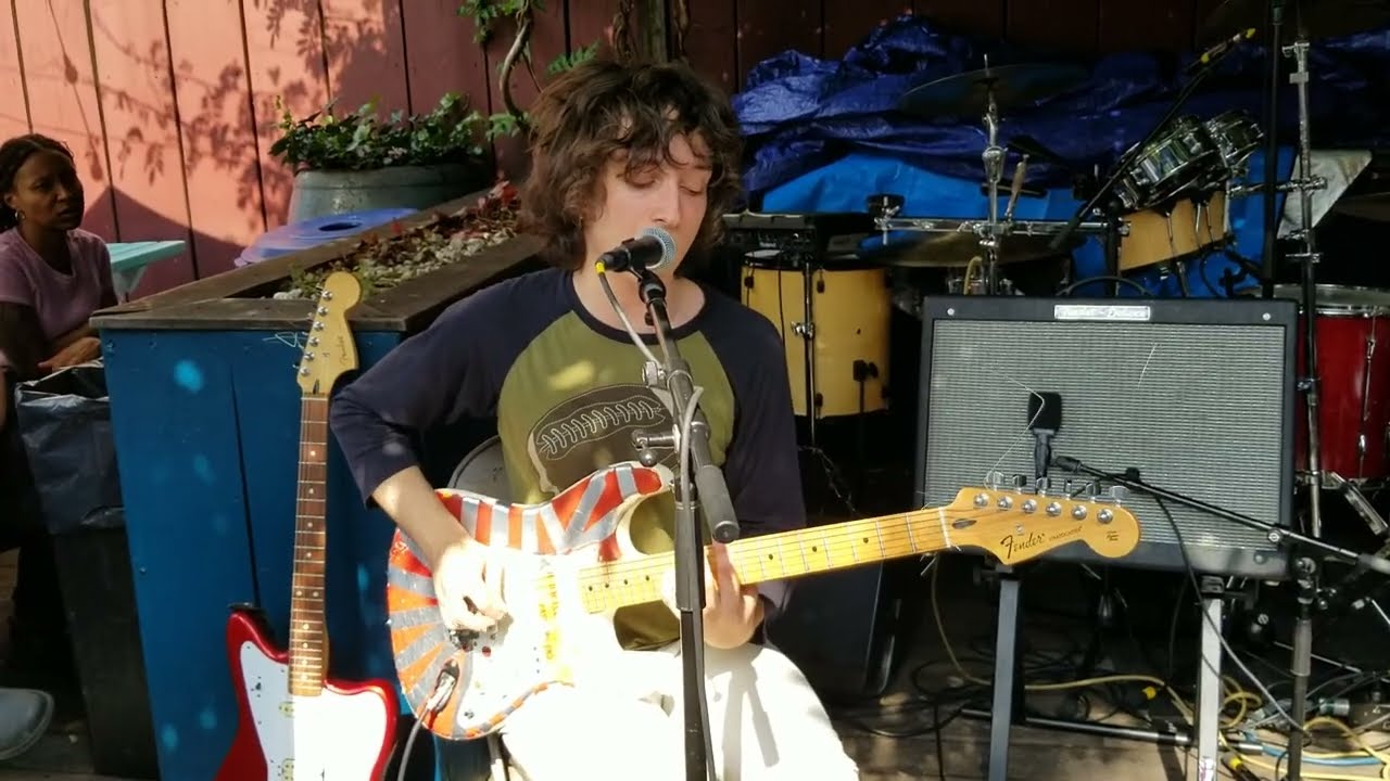Lifeguard live at Union Pool - Ministry / Energie & Telepathic Love (Live)