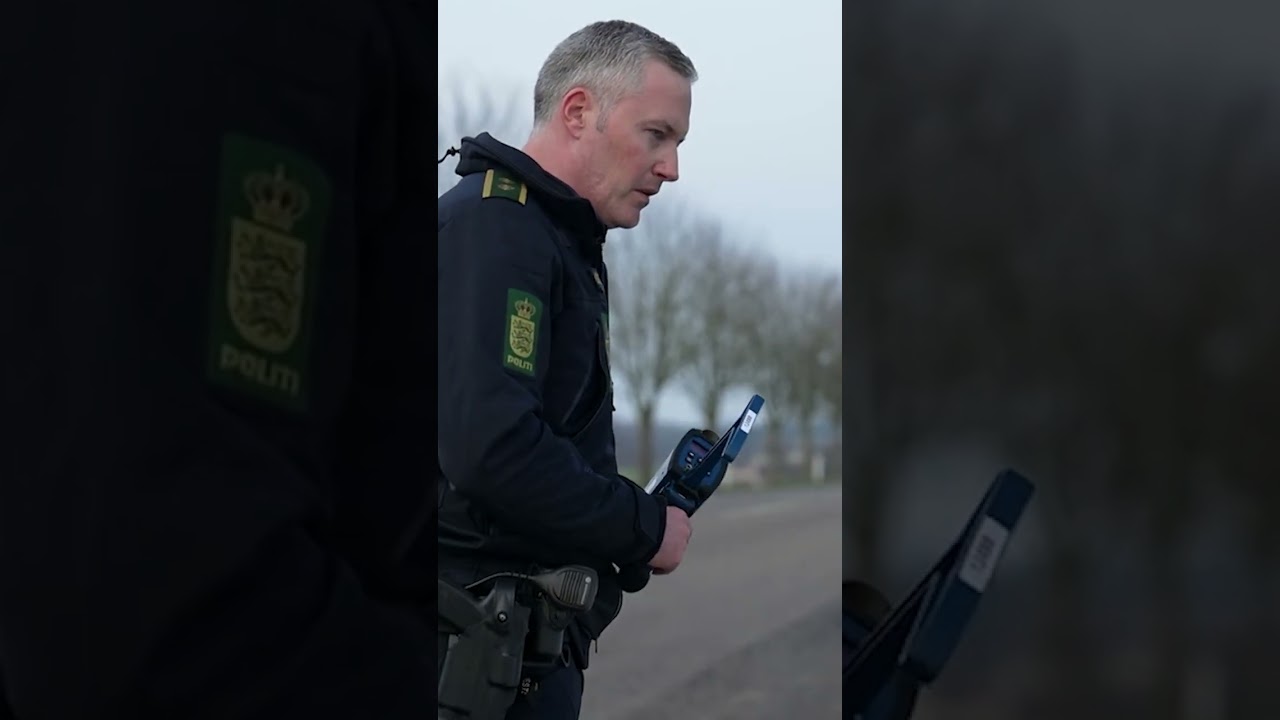 Vanvidsbilist k&oslash;rer 105 km/t i byzone! #Politijagt #Shorts