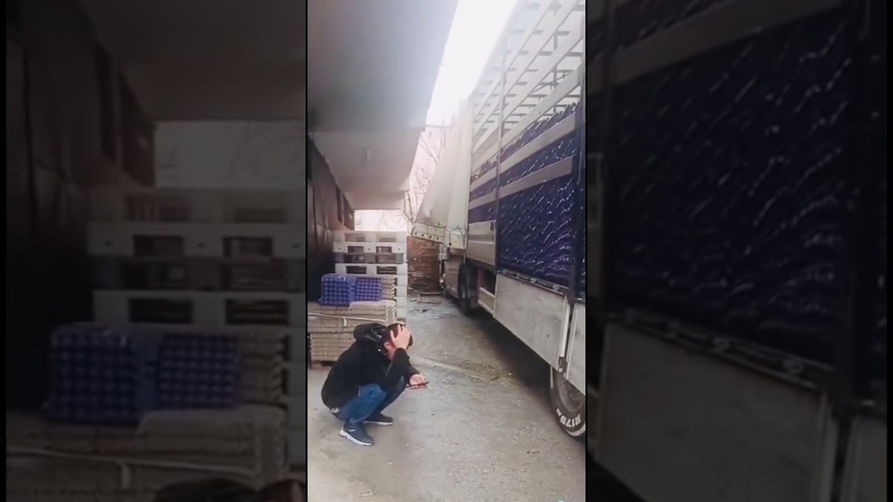 Scrambled Eggs 🥣🌪️🚛 MeReu Pe Strazi #truckdriver #lkw #camion #bigrig #hgv #lorry #driver #job #fail
