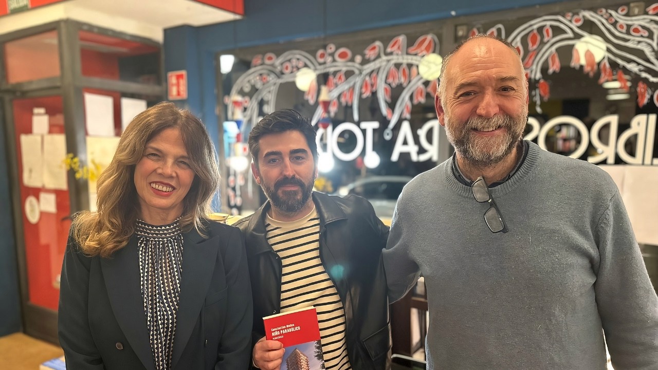 ‘NIÑO PARABÓLICO’ con CONSTANTINO MOLINA