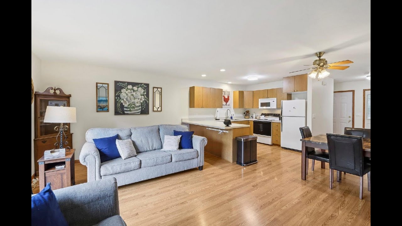 NEW LISTING: 457 Bowlavard Avenue