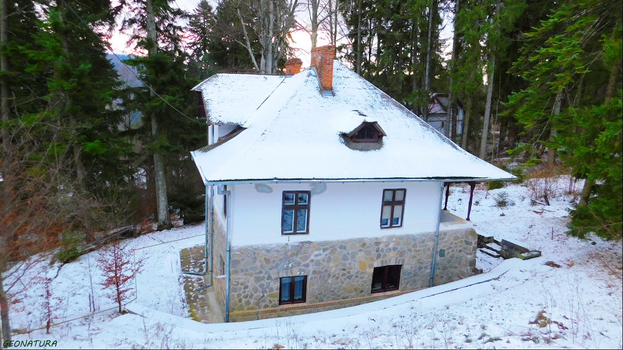 Sinaia.  Casa Memoriala Nicolae Iorga.  Schit Sf. Ana   2019. Romania