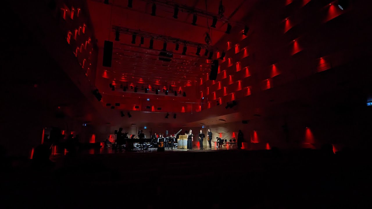 Anna Dobrucka - Pur ti miro - performed by Azione Improvvisa at the Commute Festival, Tallin