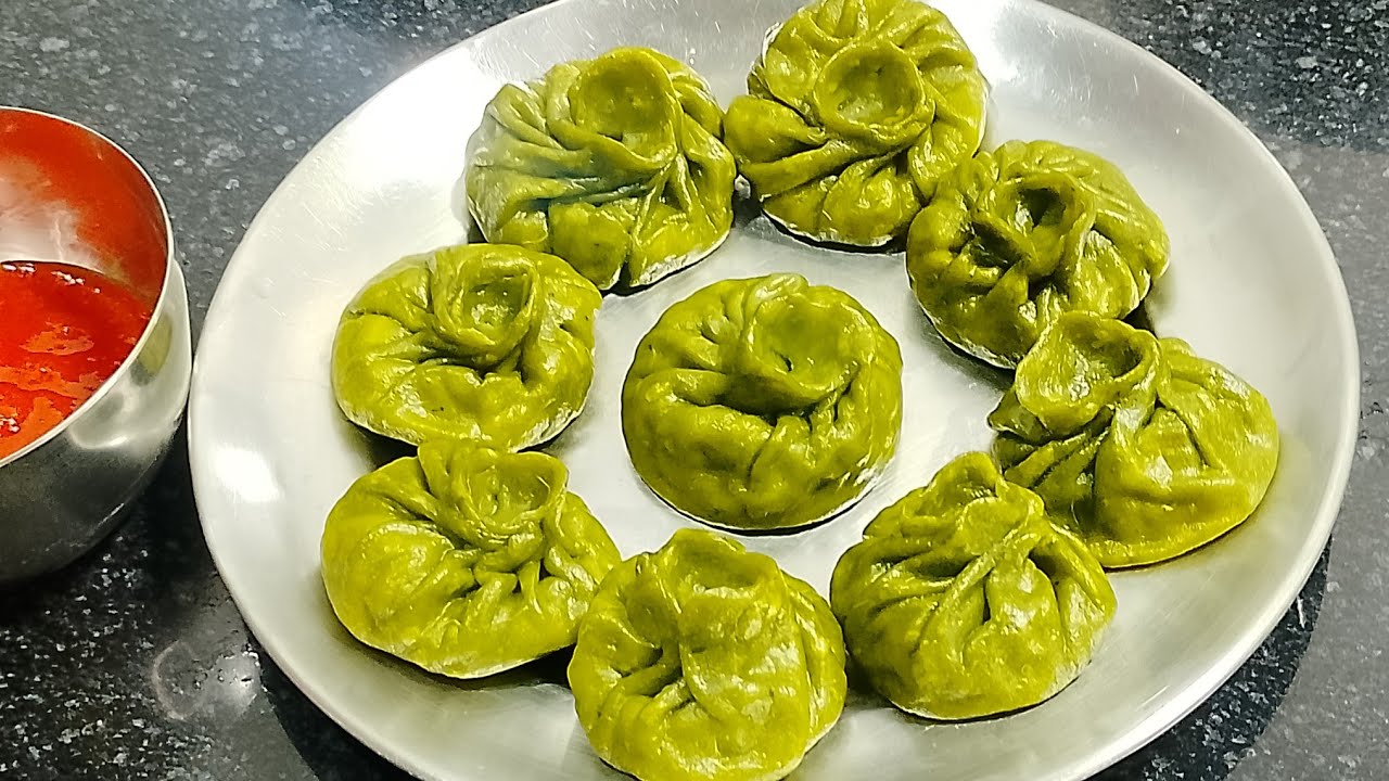 पालक पनीर मोमो रेसिपी । सेहत स्वाद से भरपूर घर पर बनाएं आसानी से । Homemade palak paneer momo recipe